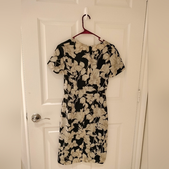 Banana Repiblic Floral Black and Cream Dress - Picture 2 of 7